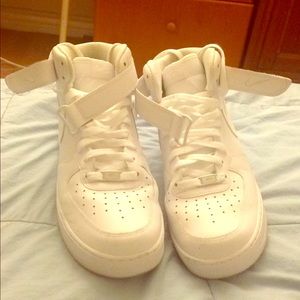 Nike Air Force 1 ( slightly used )